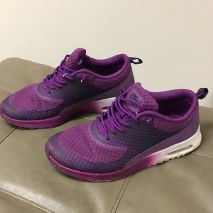 Gently used Nike Air Max Thea